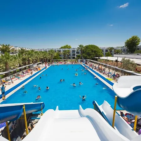 Corina Family Fun Club By Kispet Hm Hotel 3*