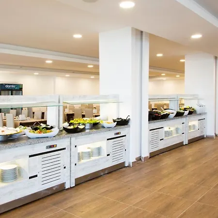 Corina Family Fun Club By Kispet Hm Hotell 3*