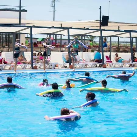 Corina Family Fun Club By Kispet Hm Hotell Ayvalı