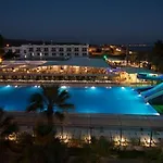 Corina Family Fun Club By Kispet Hm Hotel Ayvalı