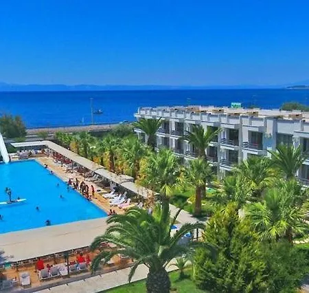 Corina Family Fun Club By Kispet Hm Hotel