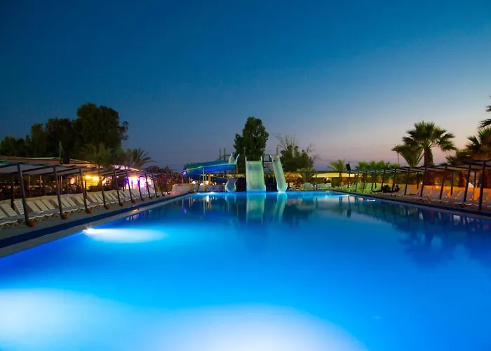 Corina Family Fun Club By Kispet Hm 3*