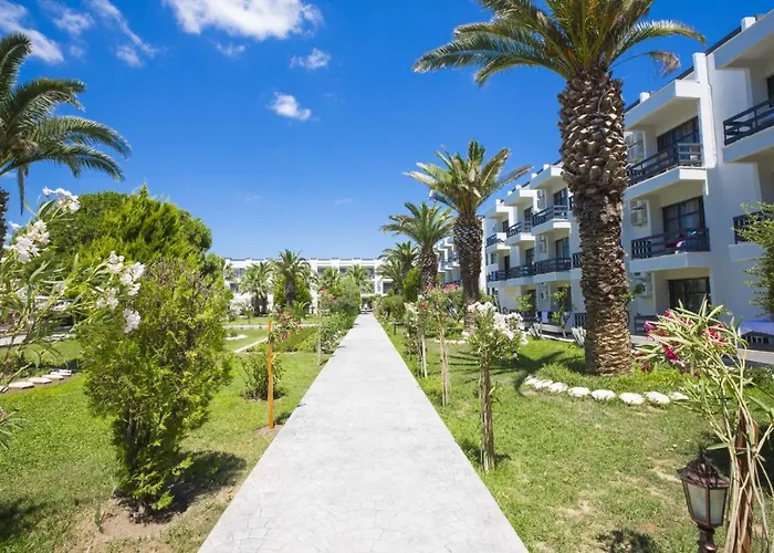 Corina Family Fun Club By Kispet Hm 3*